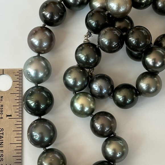 🌟 Tahitian Pearl Necklace | 12mm-15mm | 18” Strand | Sterling Silver Clasp 🌟 - Picture 9 of 13